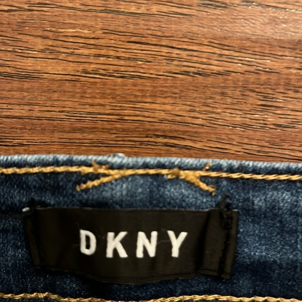 DKNY Girl’s Straight Leg Jeans Size 10 - Picture 2 of 6